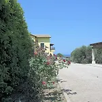 Sea Breeze Ena Apartman *