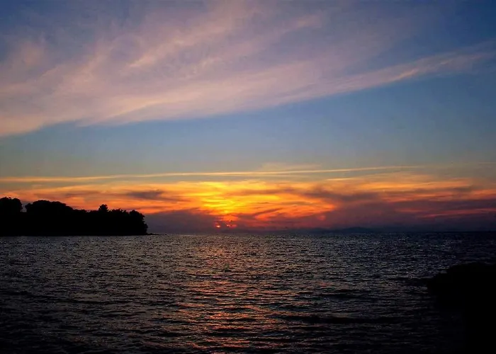 Sea Breeze Ena Korakochori