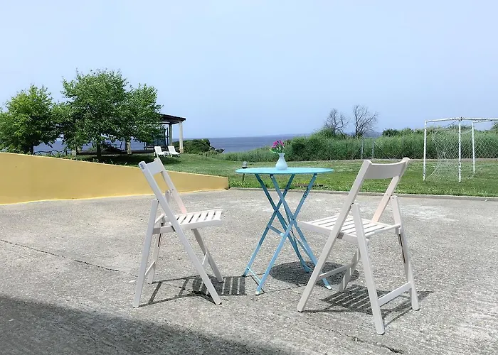 Sea Breeze Ena Korakokhórion